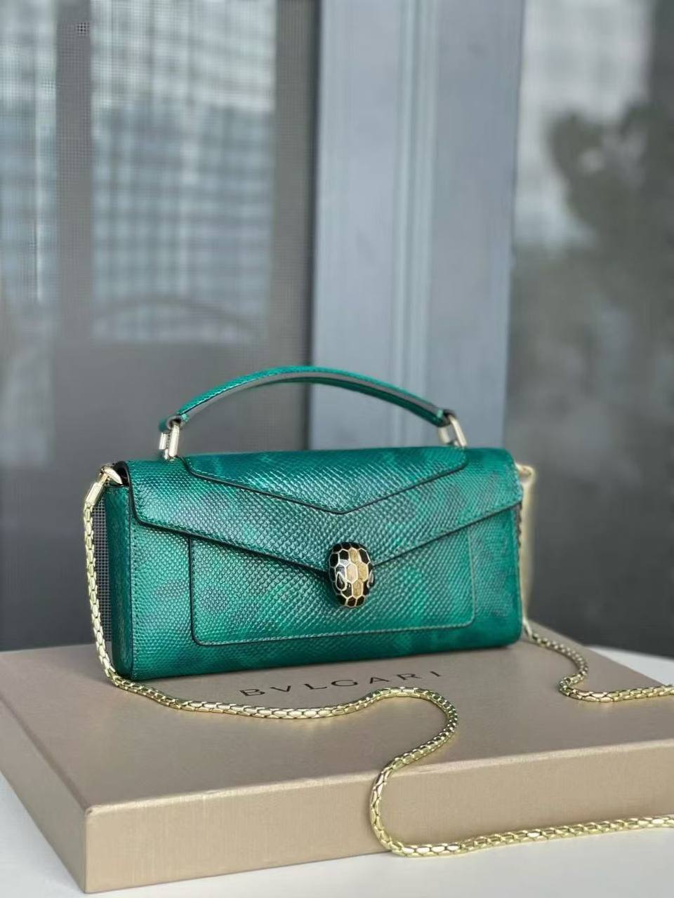 Bvlgari
Master+++
360 dhs💚

Zain153
♥️♥️♥️