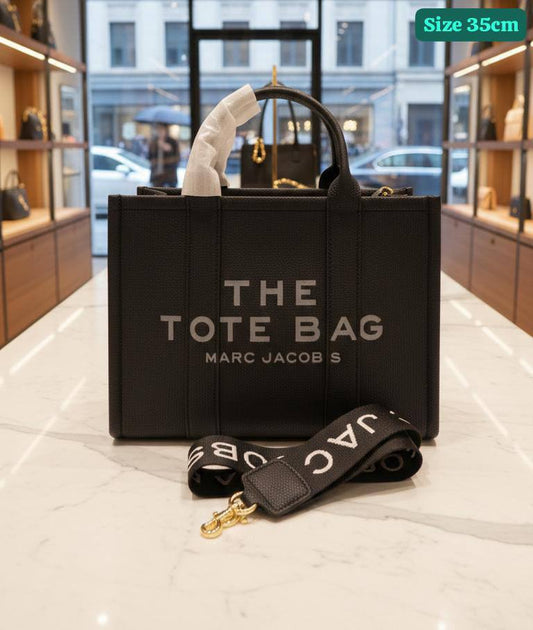Marc Jacobs
Best quality

With box’s
🎁🎁🎁

125 dhs💓
size 35cm

Zain158
♥️♥️♥️