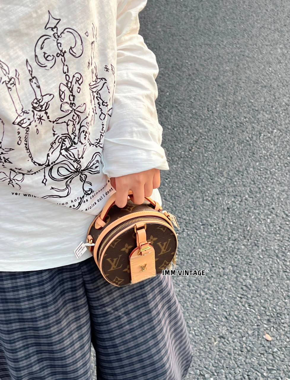 LV
100 dhs💓
size：mini
Good-quality with box

Zain35
♥️♥️♥️
