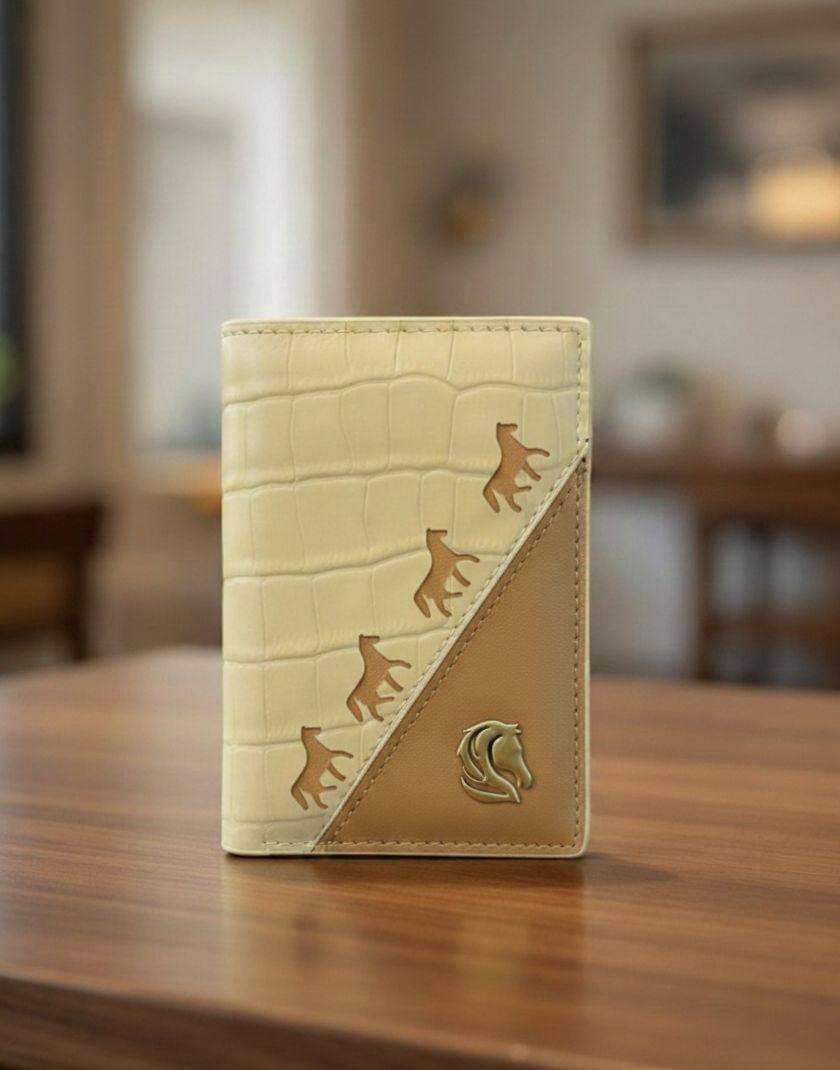 Louis Hilano 
wallet for men good quality 
90 dhs💓

Zain59
♥️♥️♥️