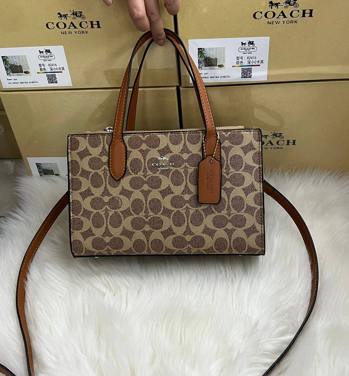 Coach 
115 dhs🪙🖤

With box 
🎁🎁🎁

Zain118
♥️♥️♥️