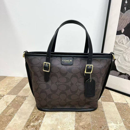 Coach
70 dhs💓

Zain232
♥️♥️♥️