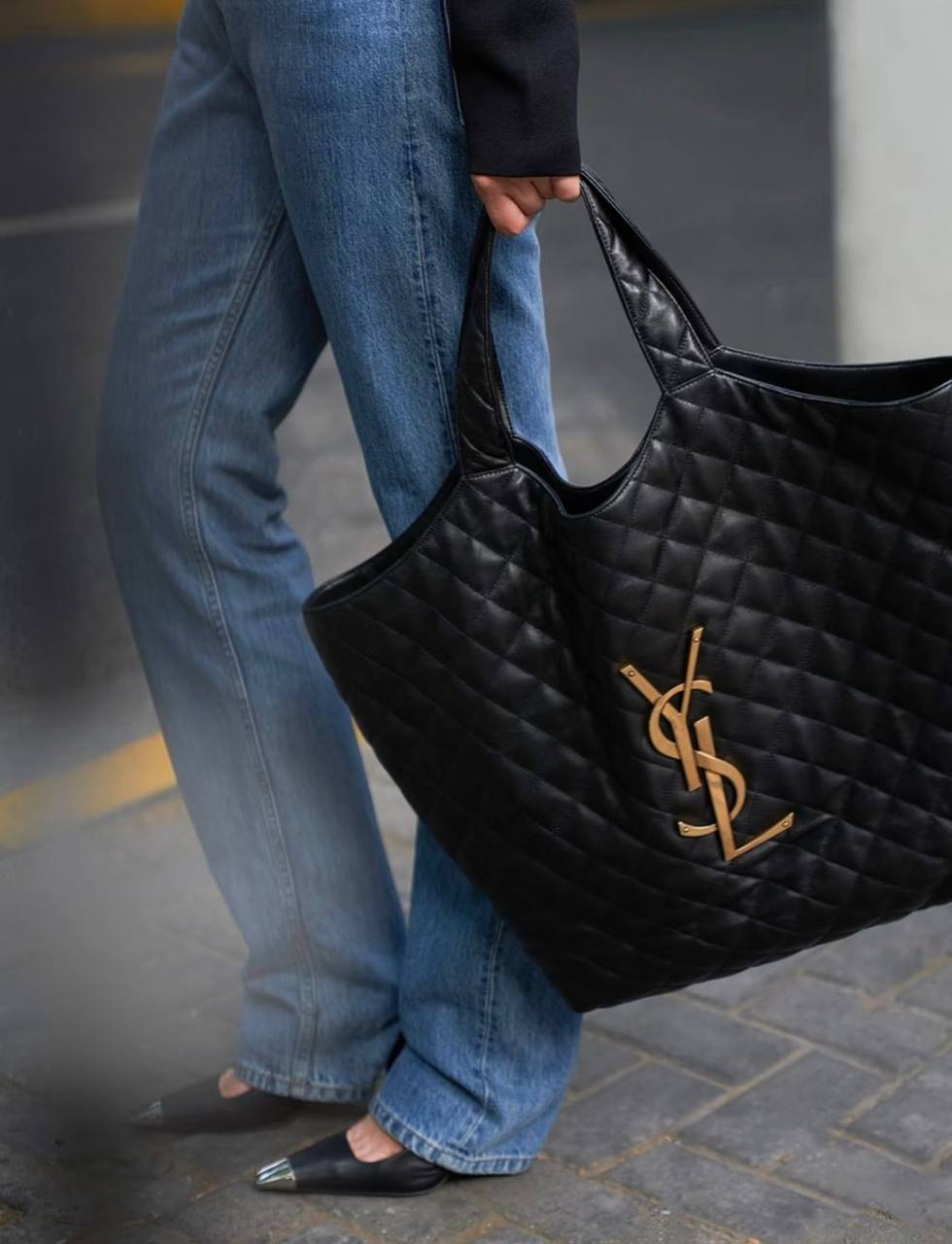 YSL
 NEW CAME HIGH QUALITY
120 dhs💓

Zain39
♥️♥️♥️
