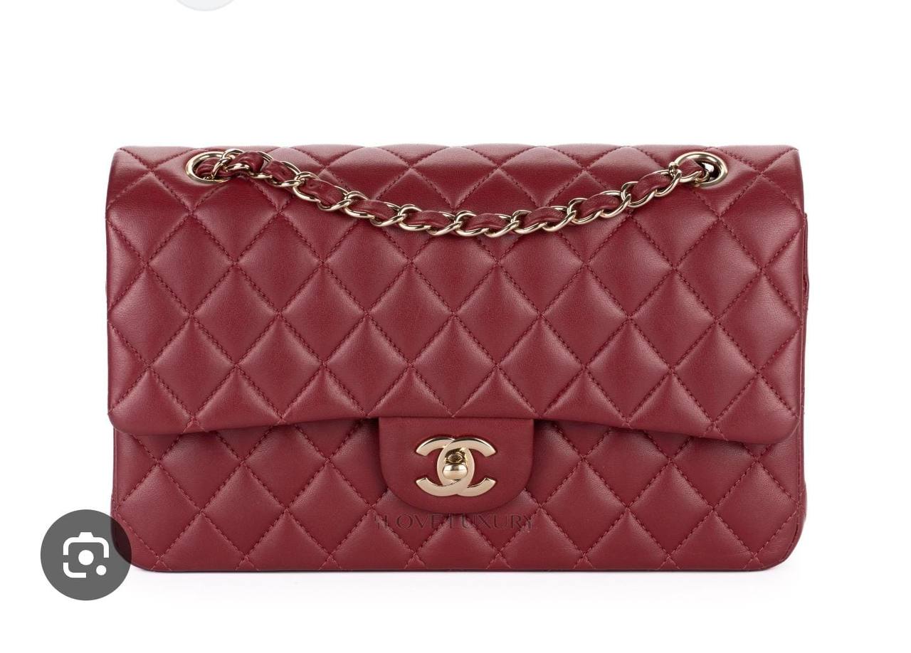 CHANEL 
GOOD QUALITY 
130 dhs🇦🇪🇦🇪
SIZE 28CM

Zain200
♥️♥️♥️