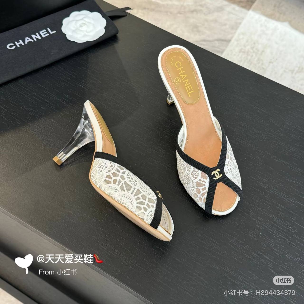 Chanel
Size 36-41
120 dhs✅

Zain145
♥️♥️♥️