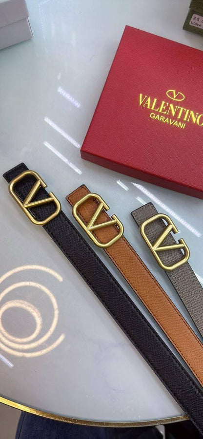 BELT 

50 dhs🪙💕

with box
🎁🎁🎁

Zain90
♥️♥️♥️