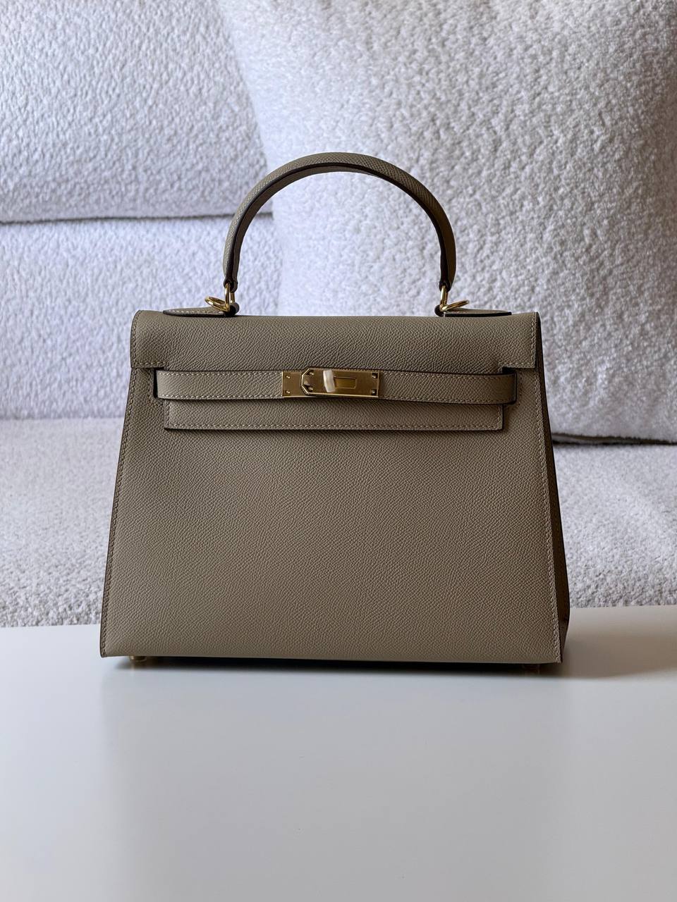 Hermes
kelly epsom 28cm💥Master quality ✅

with box📦
🎁🎁🎁

420 dhs💓

Zain52
♥️♥️♥️