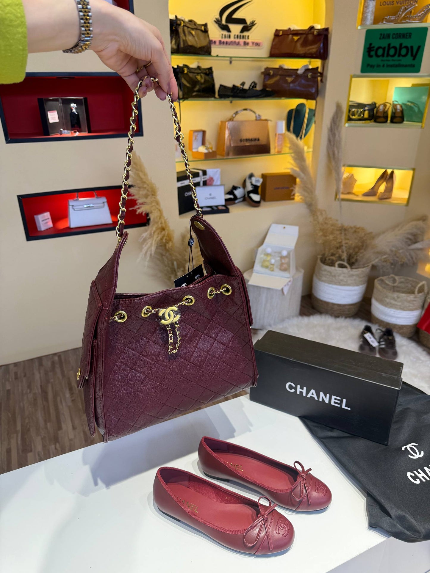 Chanel offer

220 dhs  
 
Zain3921

اطلبوها من الوتس المثبت في الأعلى👆🏻👆🏻

تواصلو معنا 👈🏻 Zain 
For order WhatsApp pinned 👆🏻

♥️♥️♥️