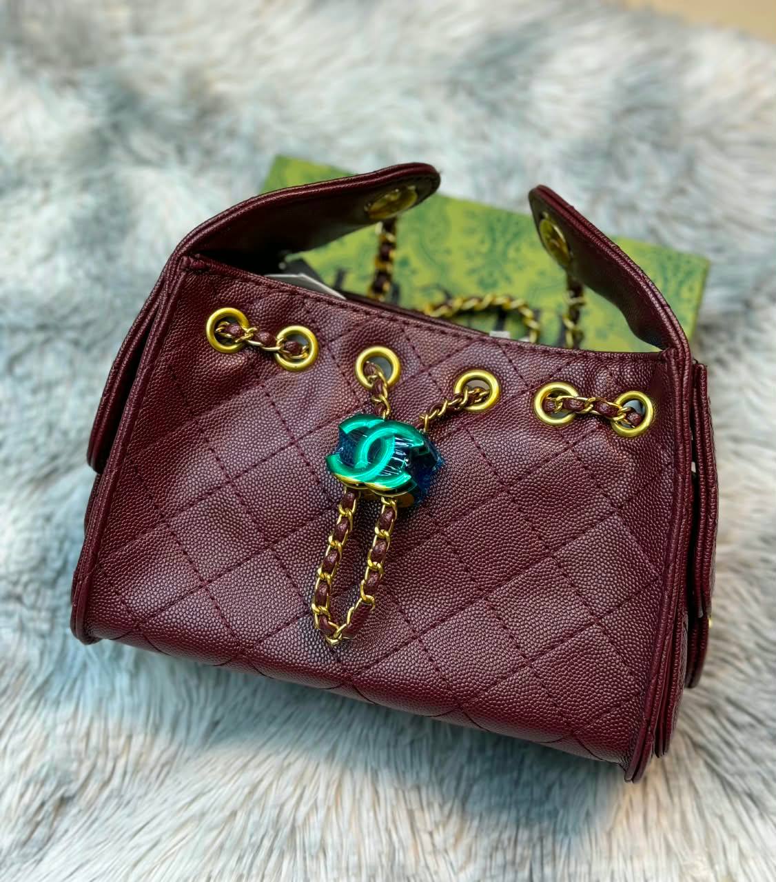 CHANNEL 

SIZE 22CM
NO BOX
HIGH QUALITY

110 dhs 

Zain331
♥️♥️♥️
