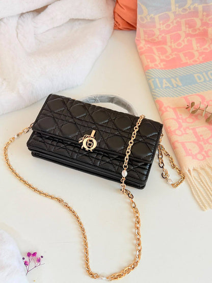 Dior

240 dhs

Zain134
♥️♥️♥️