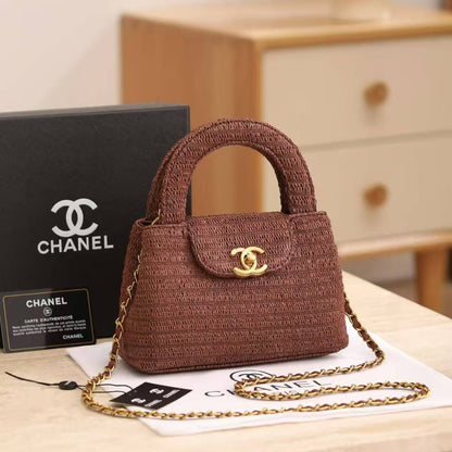 Chanel
110 dhs🇦🇪🇦🇪
With box
Size20cm

Zain219
♥️♥️♥️