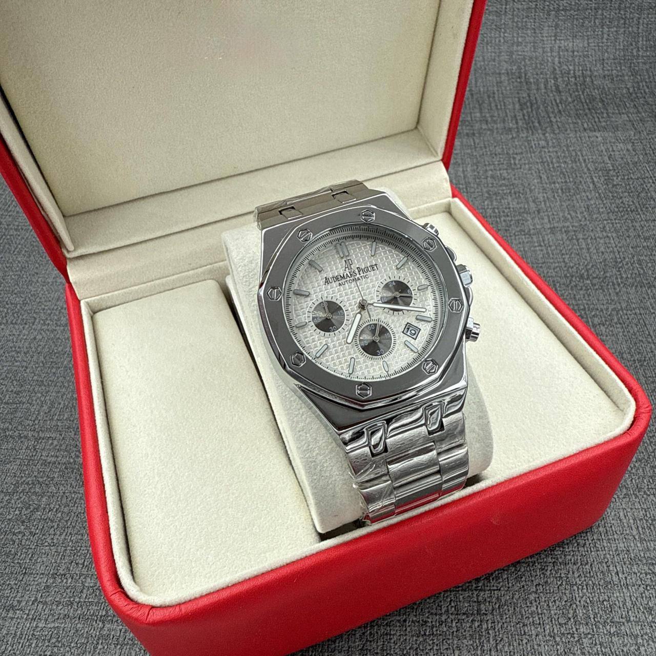 Stop watch 
80 dhs🪙

Zain45
♥️♥️♥️