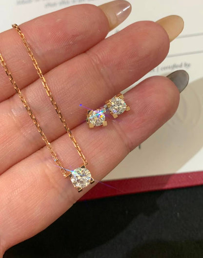 Cartier ❤️‍🔥*
Necklace 🍁
Earring 💥
Master quality 💯
With normal boxes 🗃️ 
80 dhs✅
With master box 📦 
120 dhs✅

Zain216
♥️♥️♥️