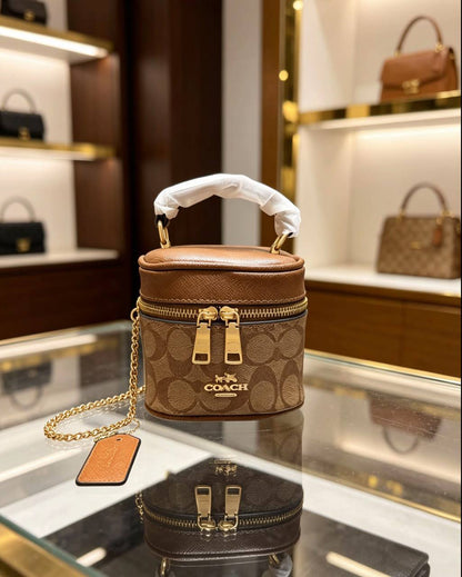 Coach 
85 dhs✅✅ 
with box

Zain07
♥️♥️♥️