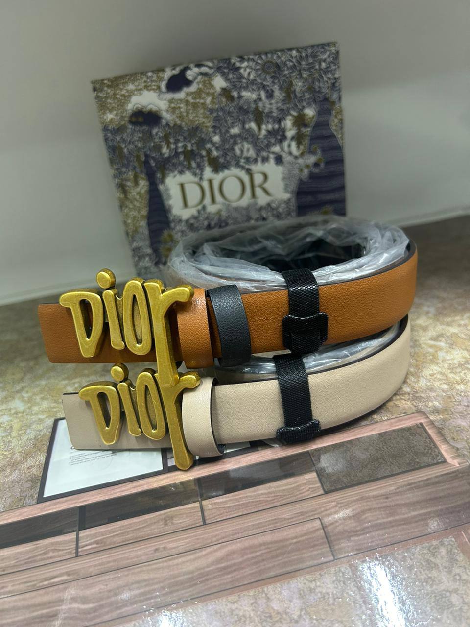 Leather belt
50 dhs🪙💚

Zain190
♥️♥️♥️