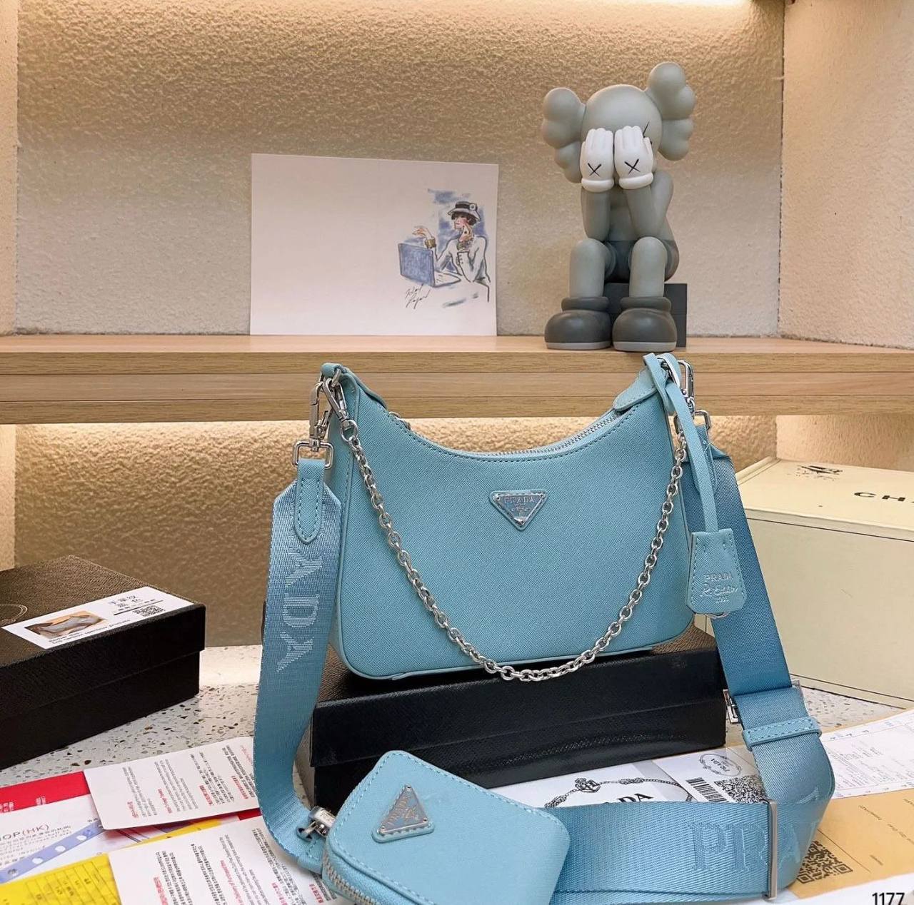 PRADA 
 GOOD QUALITY
 WITH BOX 
🎁🎁🎁

90 dhs✅

Zain39
❤️❤️❤️
