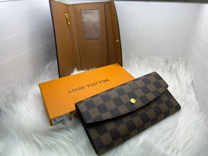 LV Wallets
45 dhs✅

Zain182
♥️♥️♥️