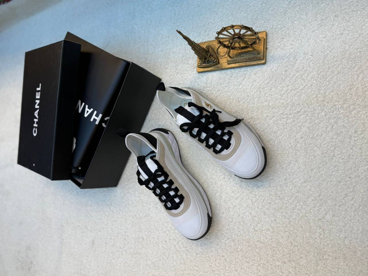 New. Chanel  shoes

   Size  .  36.  to 41

170 dhs🪙🌨️

Zain80
♥️♥️♥️