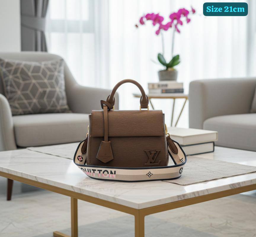 LV
Good quality 
with box 
🎁🎁🎁

110 dhs🪙🖤

Zain186
♥️♥️♥️
