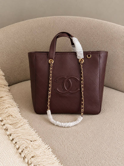 Chanel
SUPER MASTER QUALITY 
AVAILABLE 

For Price 👇 WhatsApp✅
0568585901 
0507557372
0552275751 Owner Zain 👌

Zain322
♥️♥️♥️