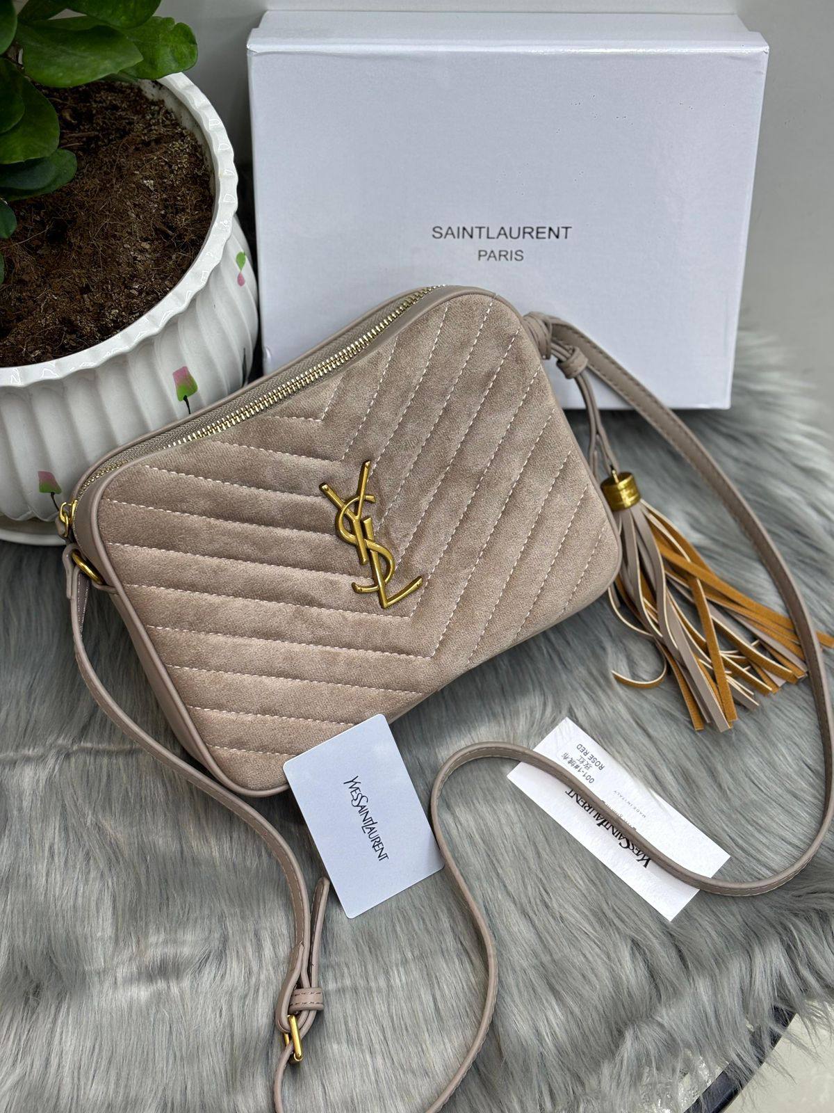 YSL
SIZE  ………23CM 🥰
90 dhs🪙🌨️

with Box
🎁🎁🎁

Zain244
♥️♥️♥️