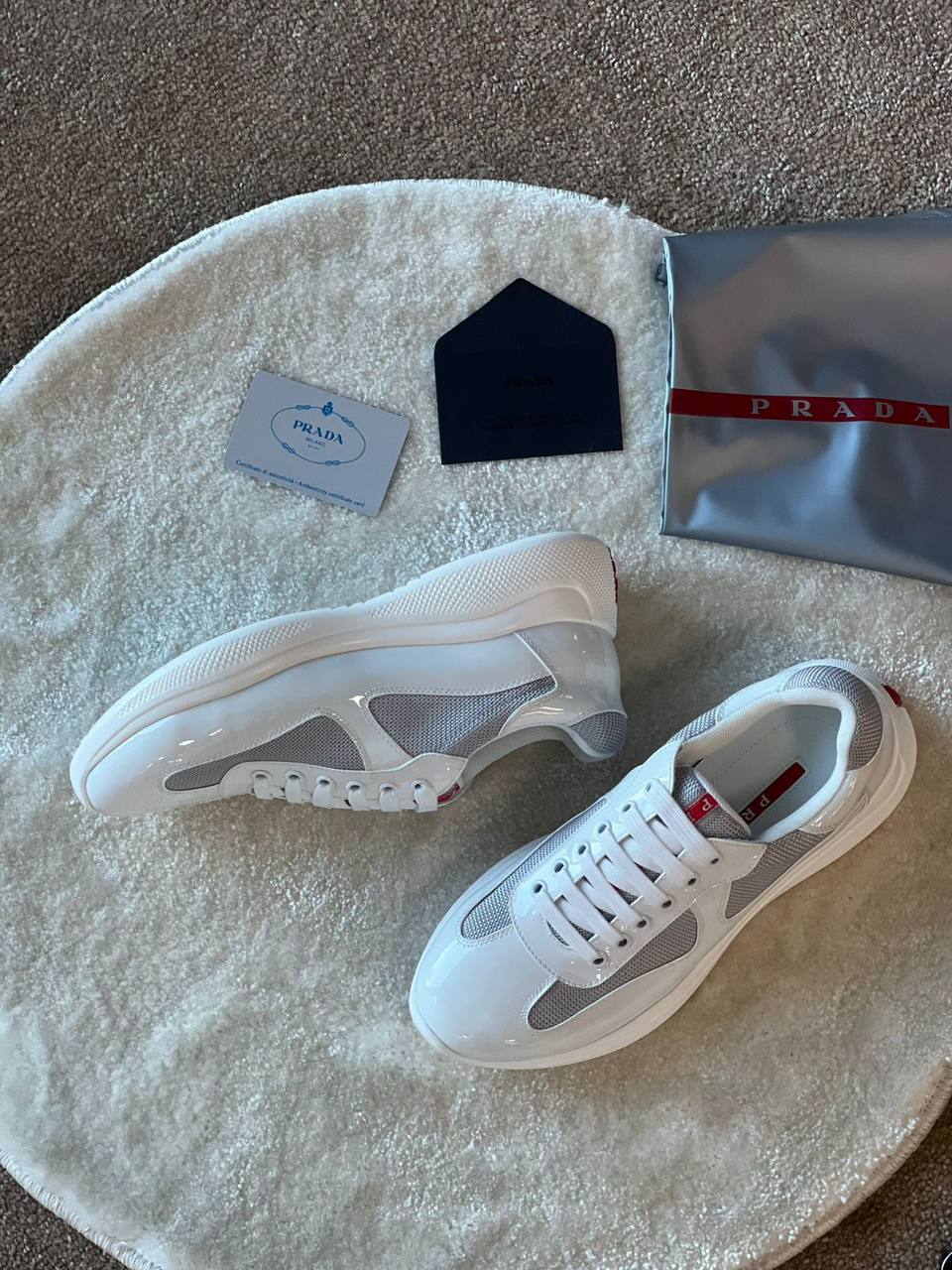 PRADA 
SUPER MASTER. QUALITY 🥀
40-46
500 dhs🪙🖤

Zain43
♥️♥️♥️