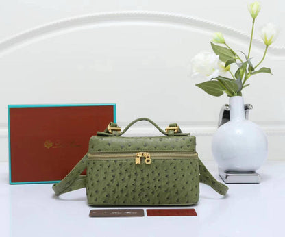 Loro Piana
85 dhs🪙💕

with box
🎁🎁🎁

Zain90
♥️♥️♥️