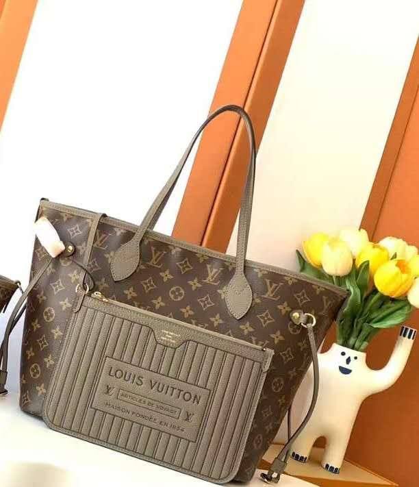 LV
Master ❣️❣️
240 dhs✅

Zain10
♥️♥️♥️
