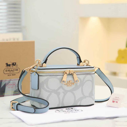 Coach

withbox 
🎁🎁🎁

95 dhs💓

Zain143
♥️♥️♥️