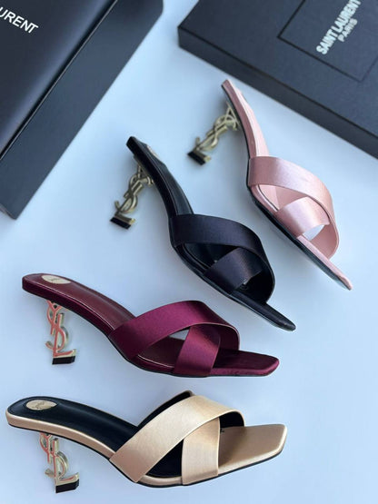 YSL
120 dhs🪙💕
Size 36-42

Zain55
♥️♥️♥️
