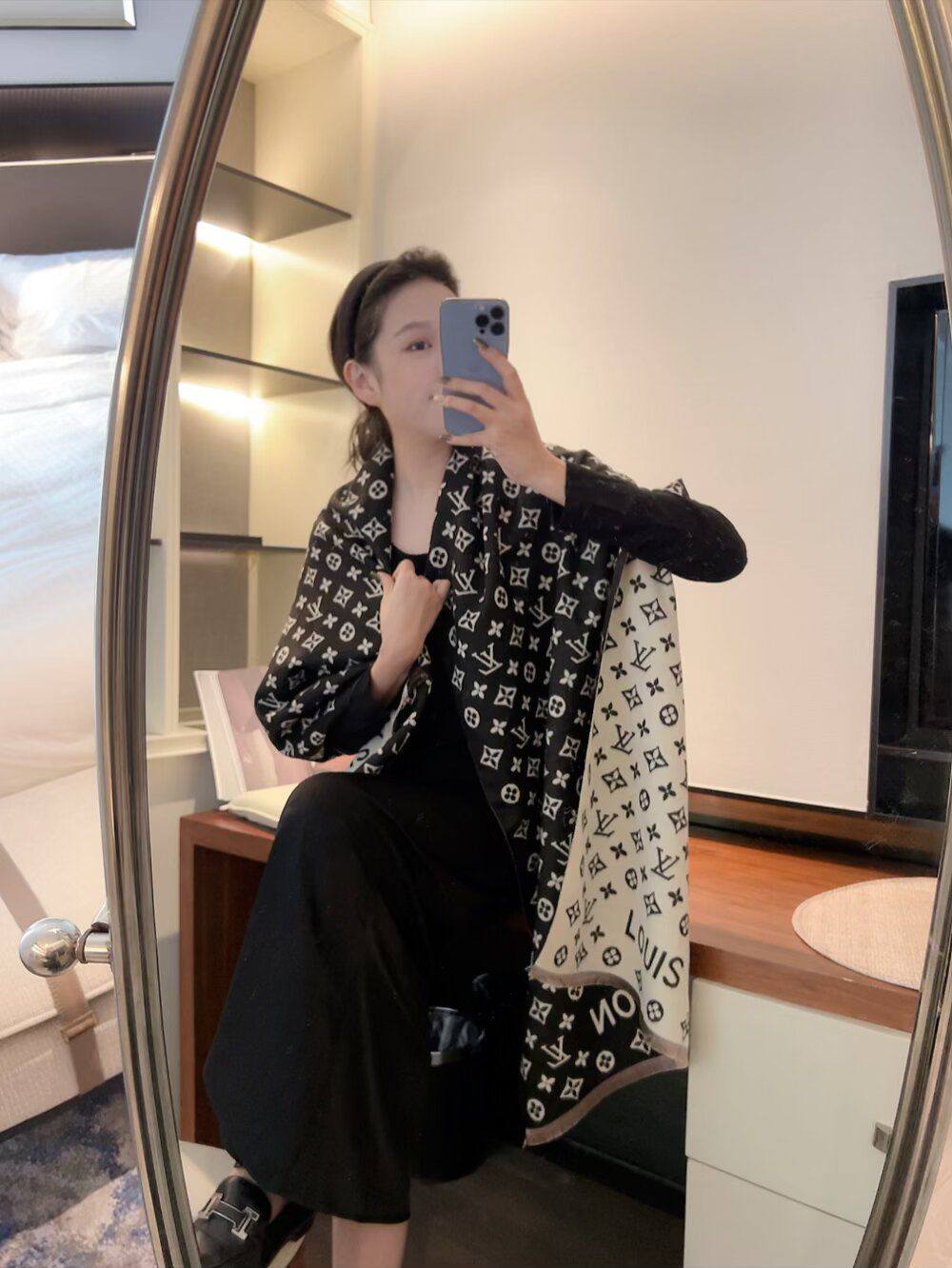 Winter scarf 
45 dhs🪙🌨️

Zain93
♥️♥️♥️