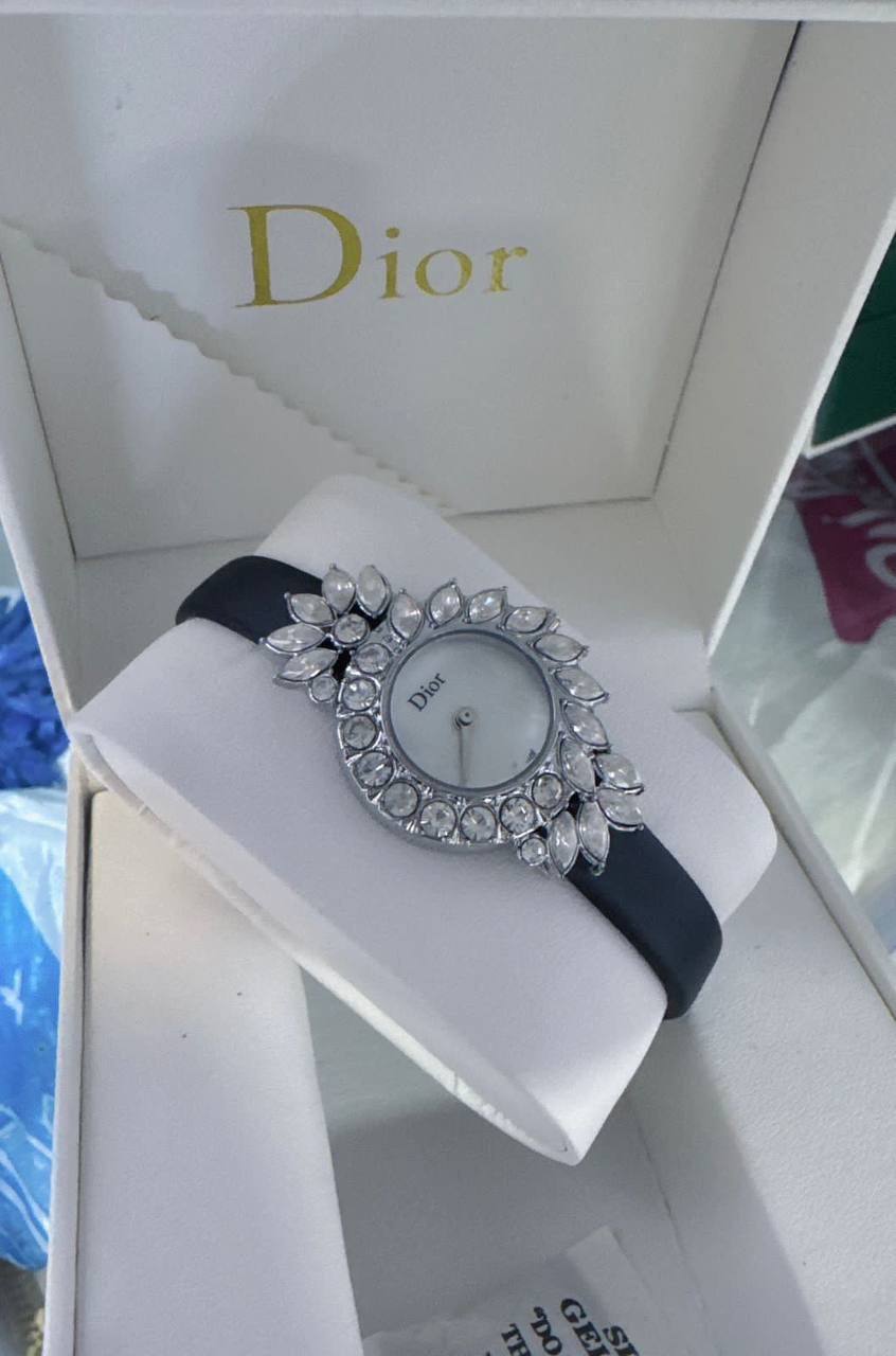 New Stock
60 dhs✅

Zain45
♥️♥️♥️