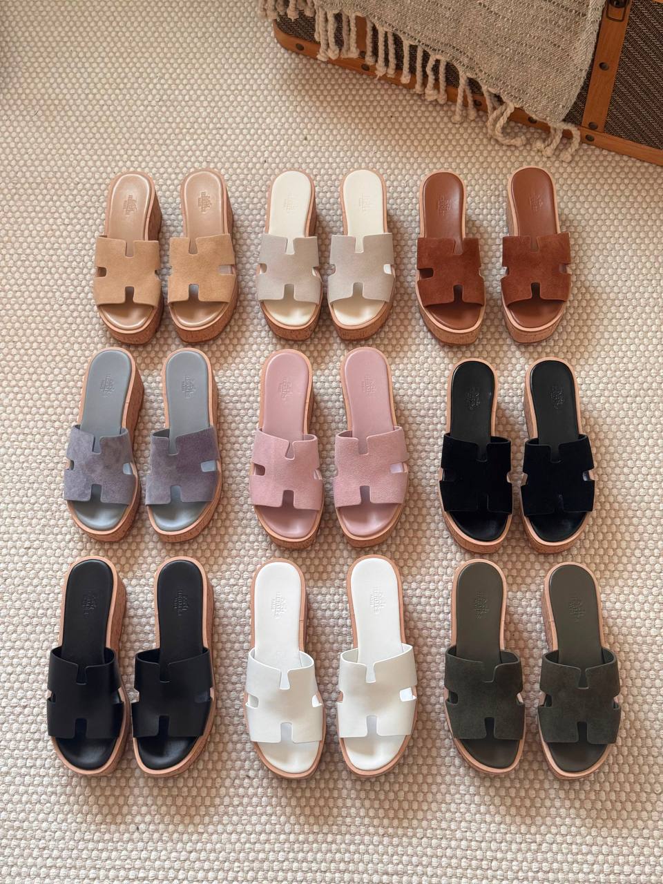 HERMES 
✨ Collection
👠 36–41
💎 Premium Quality
🔥 Super Master
450 dhs🇦🇪🇦🇪

Zain198
♥️♥️♥️