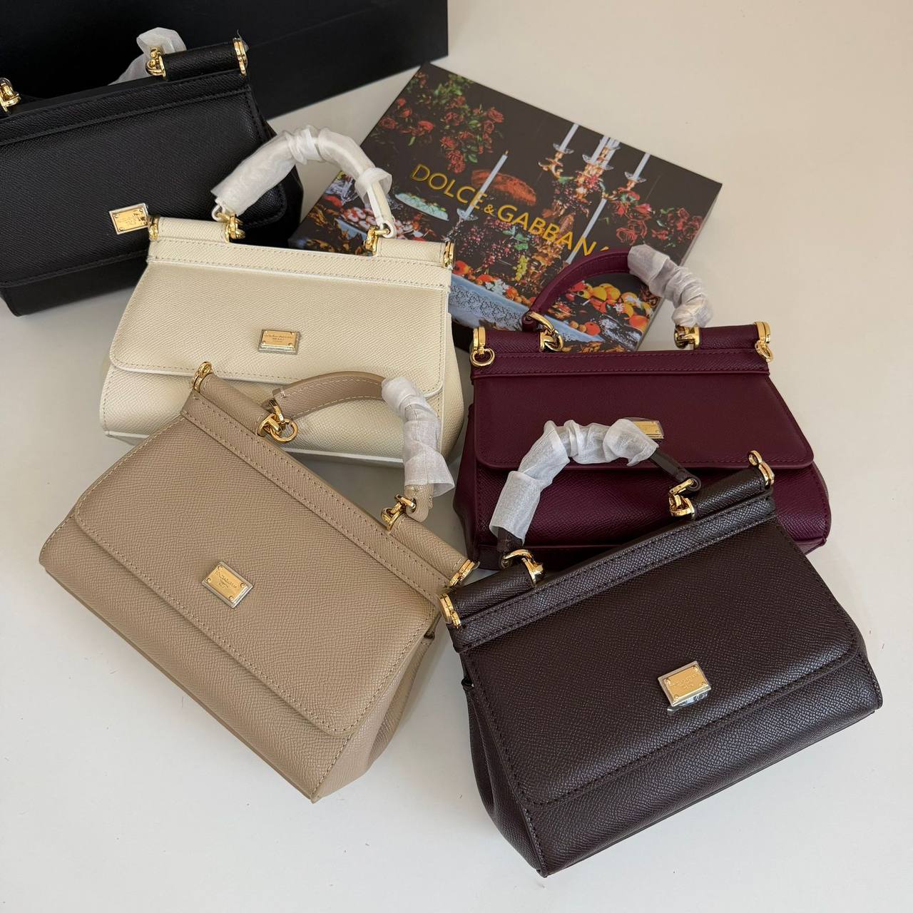 D&G
Master🌺
270 dhs✅

Zain134
♥️♥️♥️