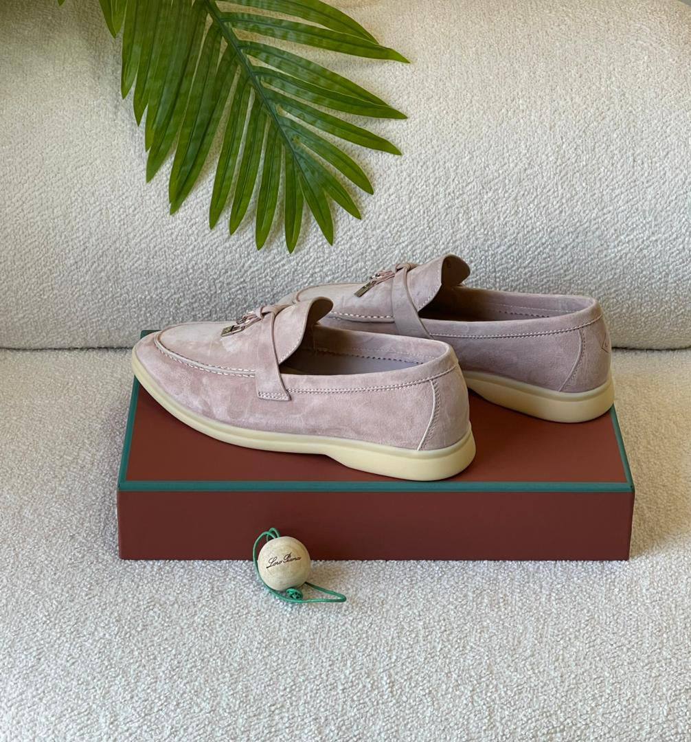 LORA PIANA 
SuperMaster Quality 💯
450 dhs🪙🌨️
Size:36-41💥

Zain171
♥️♥️♥️