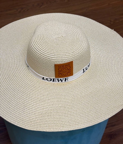 NEW LOEWE HATS


260 dhs🇦🇪🇦🇪

Zain328
♥️♥️♥️