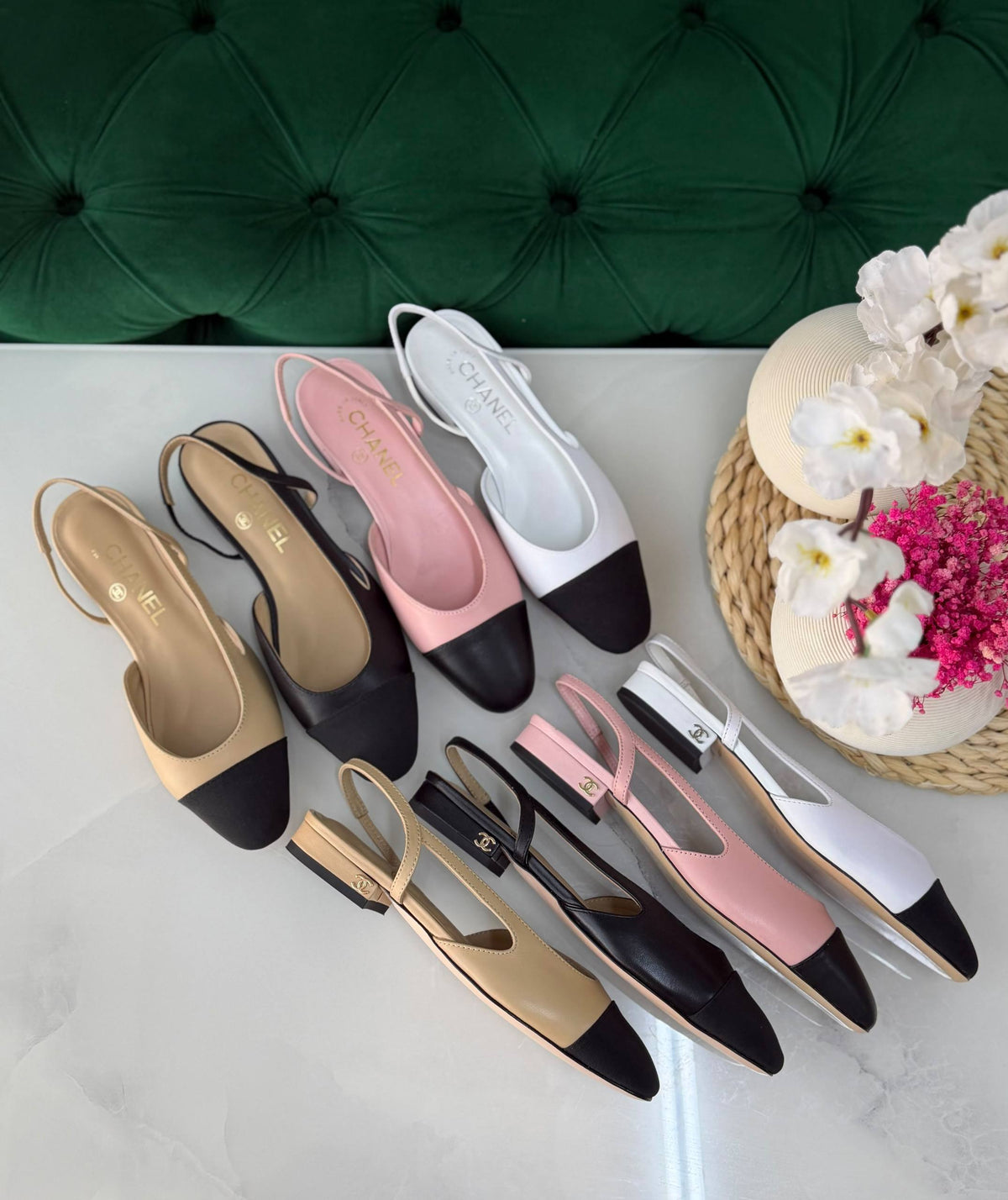 Chanel 

Vip quality 

Size:36 to 41
430 dhs🇦🇪🇦🇪

Zain113
♥️♥️♥️
