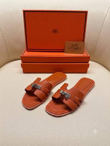 NEW CAME🥰
HERMES SLIPPER
GOOD QUALITY
100 dhs🇦🇪🇦🇪
36 TO 41

Zain40
♥️♥️♥️