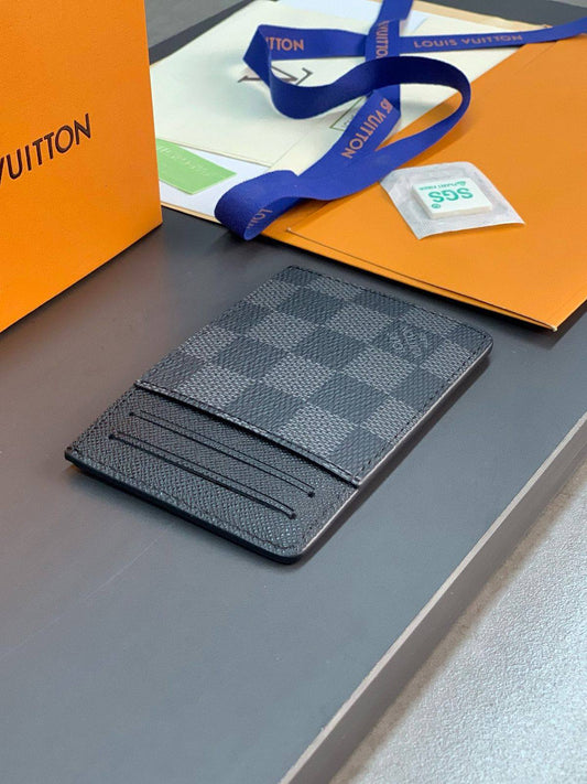 💞  *Lv*💞
💞*card holder*💞
210 dhs🪙🌨️

Zain275
♥️♥️♥️