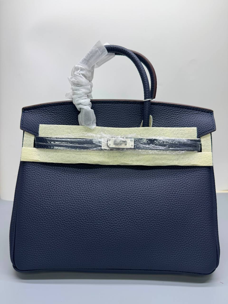Hermes 
Master❣️❣️
25cm 380 dhs🇦🇪🇦🇪
30cm  410 dhs🇦🇪🇦🇪

Zain141
♥️♥️♥️