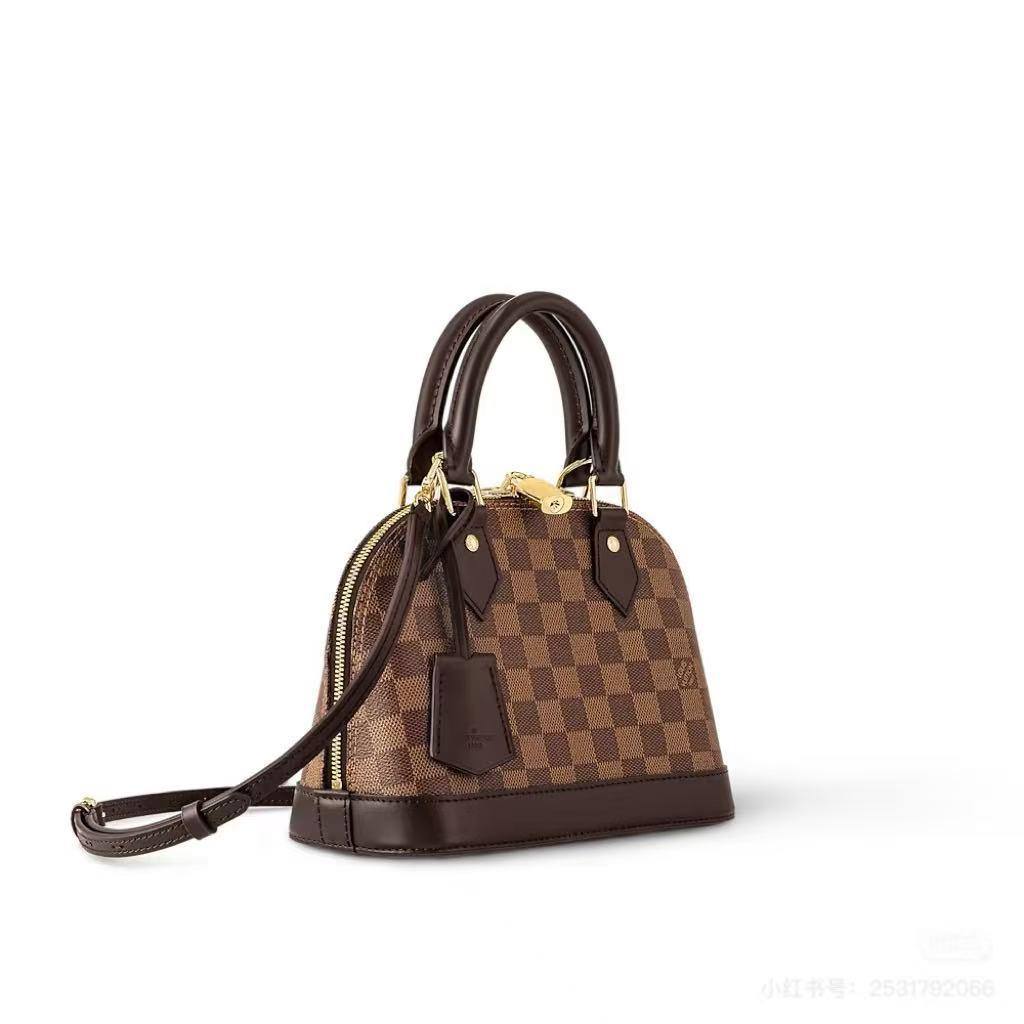 LV

withbox 
🎁🎁🎁

95 dhs❤️

Zain143
♥️♥️♥️
