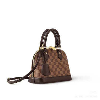 LV

withbox 
🎁🎁🎁

95 dhs❤️

Zain143
♥️♥️♥️