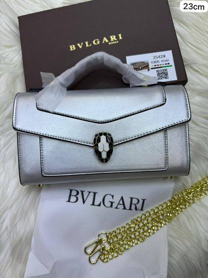 🌟 Bvlgari Forever hot design ❤️‍🔥
1️⃣ First quality +🎁
Size : 23 * 14 cm
90 dhs🌺

with box🎁🎁🎁

Zain115
♥️♥️♥️