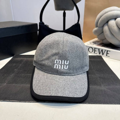 MIU MIU
CAPS

240 dhs🇦🇪

Zain328
♥️♥️♥️