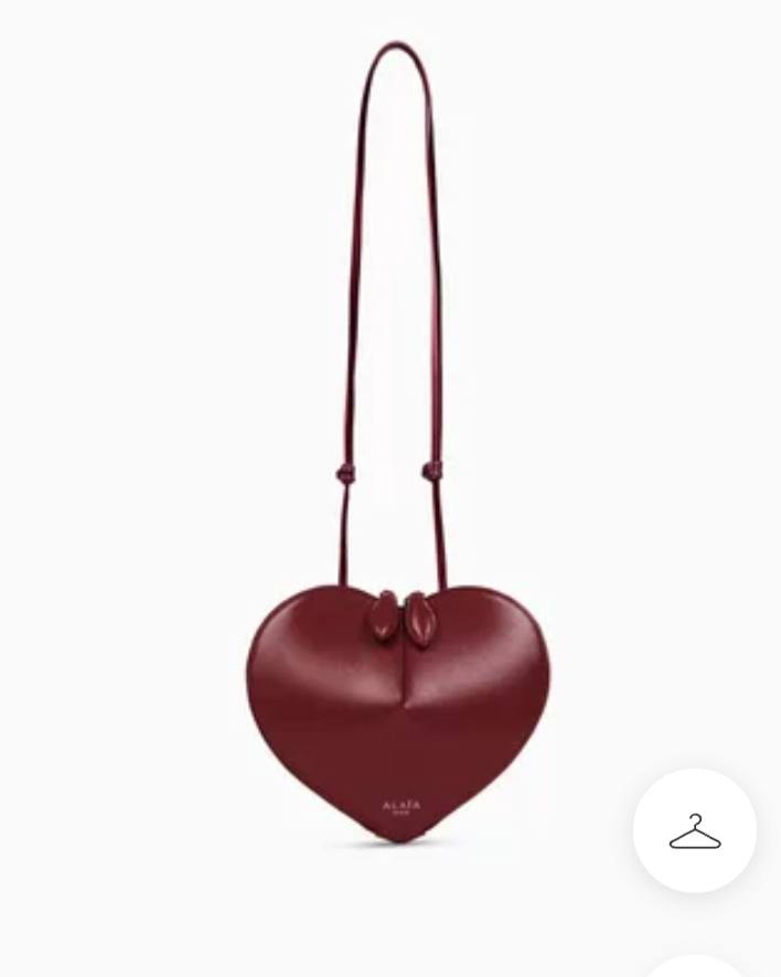 ALAIA
90 dhs✅
Heart-shaped shoulder bag

Zain26
♥️♥️♥️