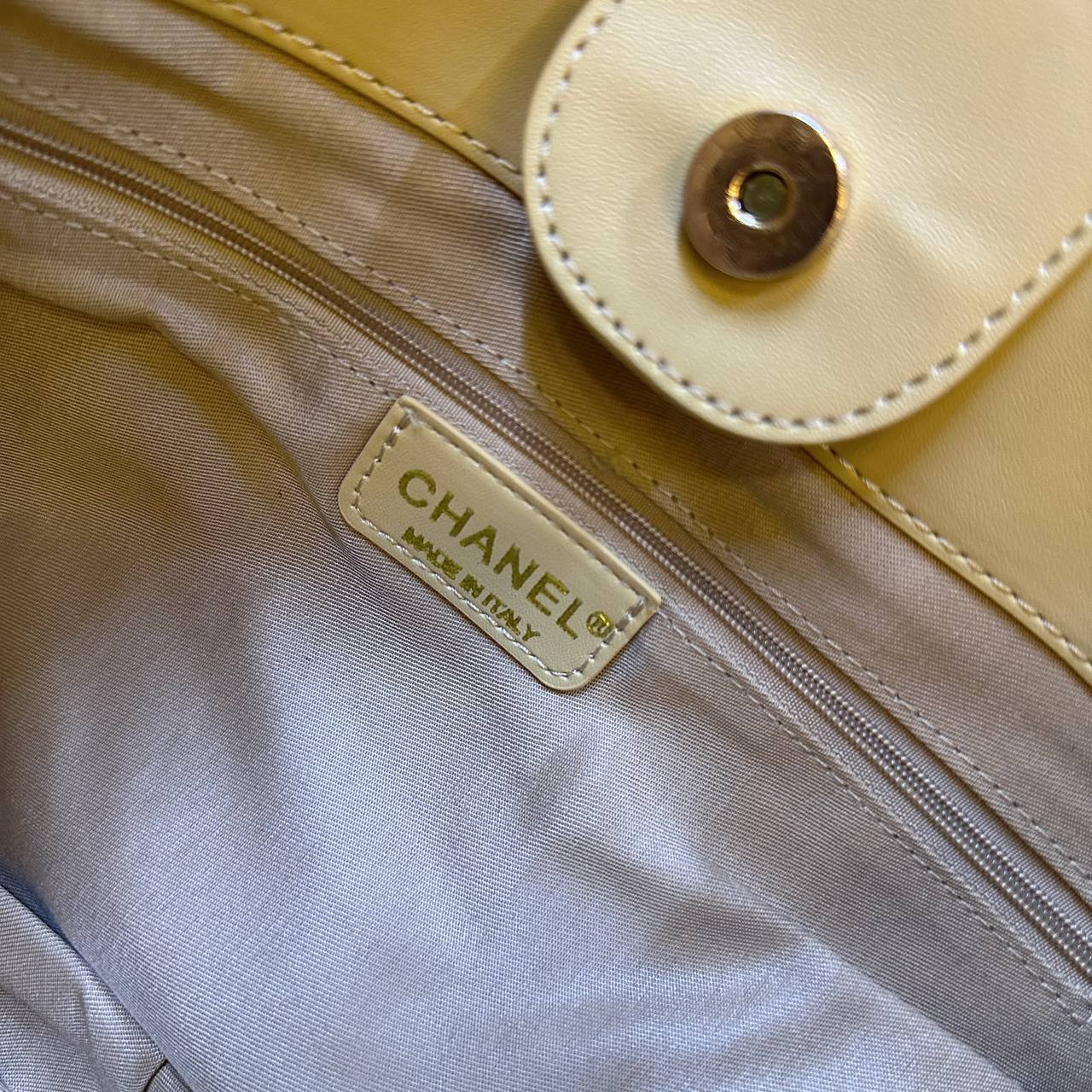 CHANEL 

BEACH BAG 

COPY ONE

 NEW CAME 

150 DHS🇦🇪🇦🇪
Zain295
♥️♥️♥️