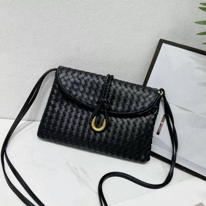 BOTTEGA 
GOOD QUALITY 
WITH BOX 
🎁🎁🎁

110 dhs✅

Zain39
♥️♥️♥️