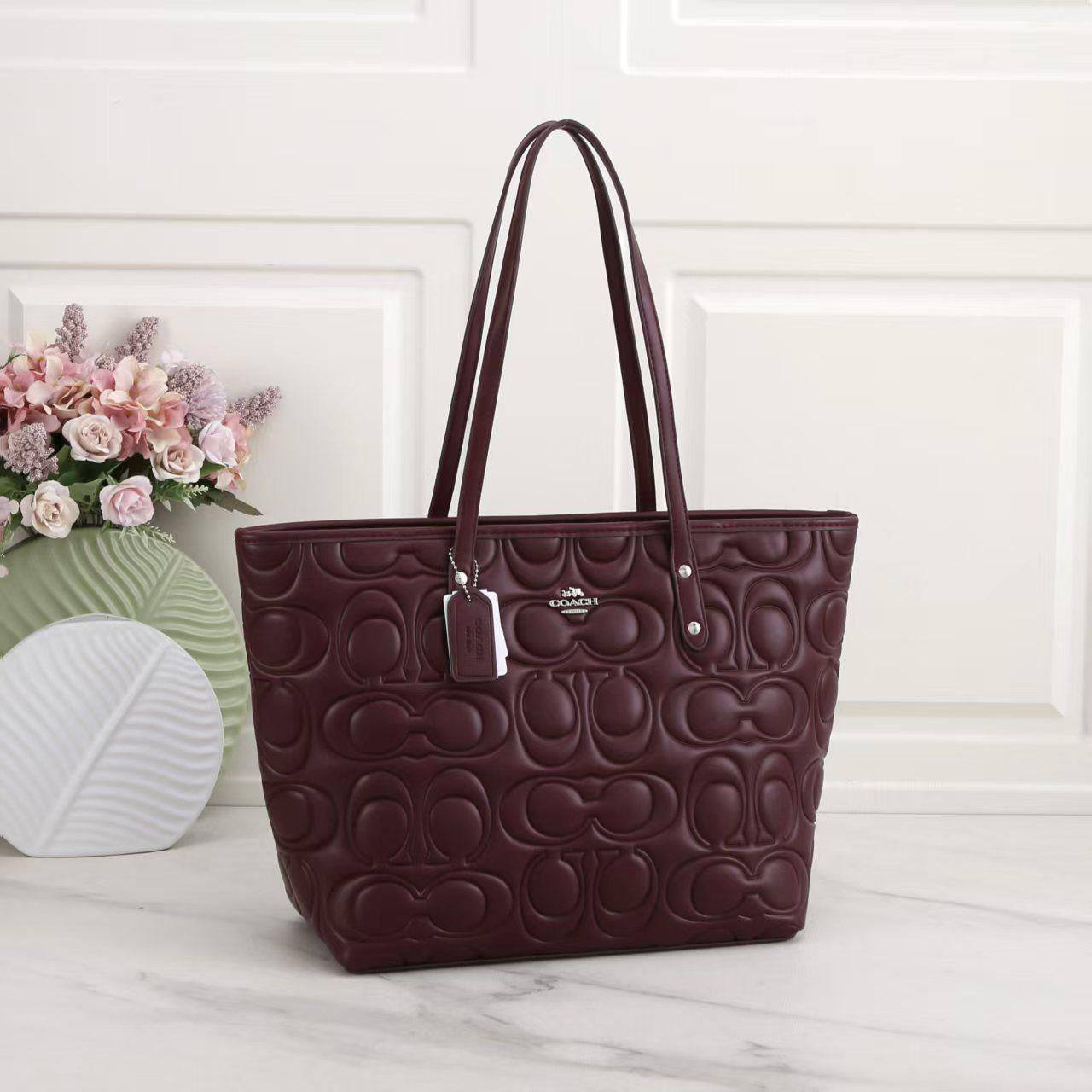 COACH 
95 dhs👑
Good Quality

Zain90
♥️♥️♥️