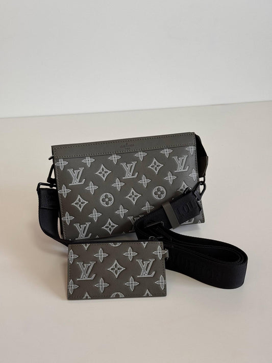 LV
*CROSS BODY*
750 dhs✅
*Super Master*🦁

Zain284
♥️♥️♥️