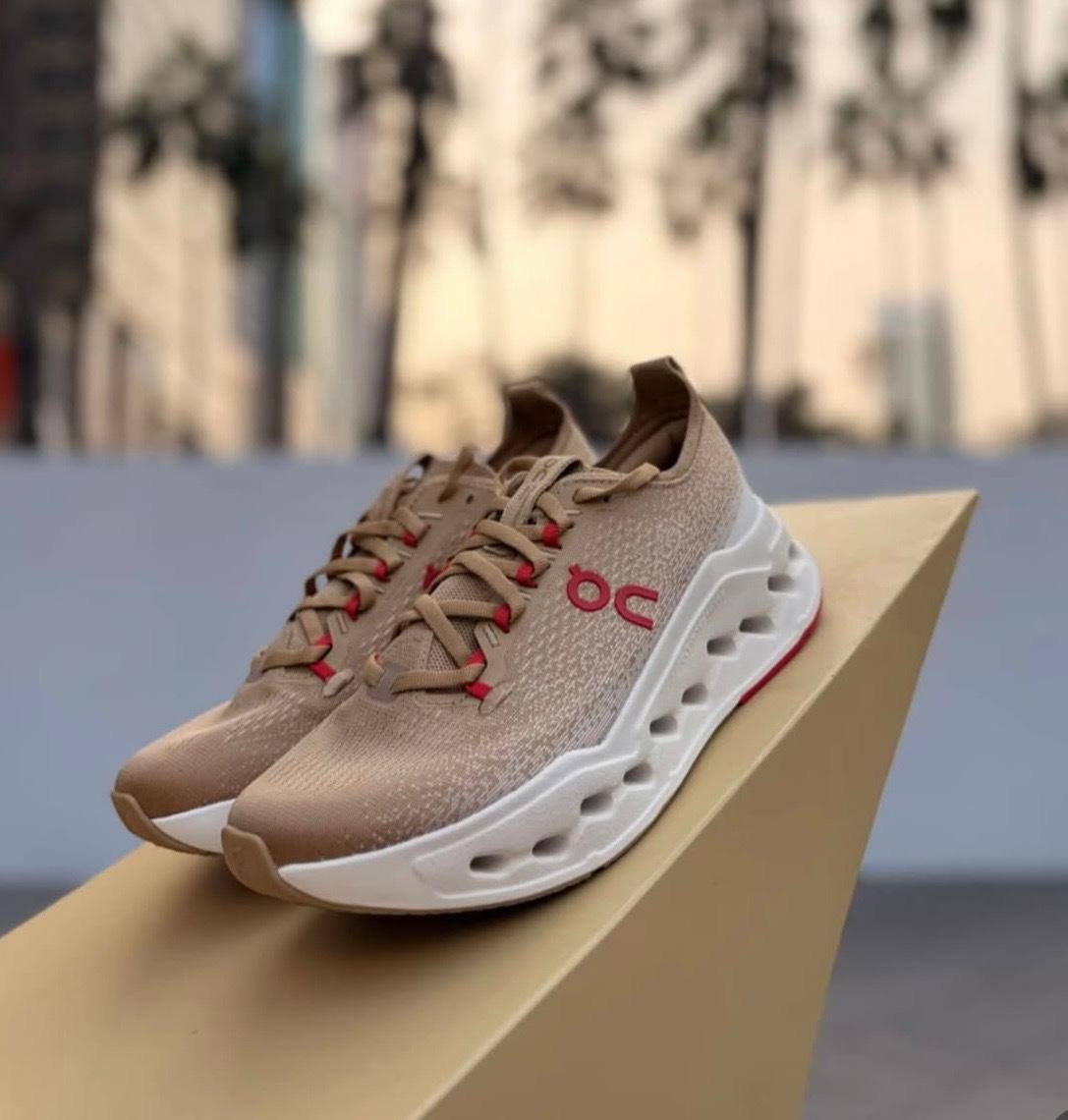 On Running ，
size 36-45 ，
240 dhs✅

Zain18
♥️♥️♥️